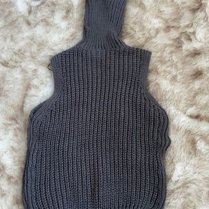 HM Turtleneck Vest!